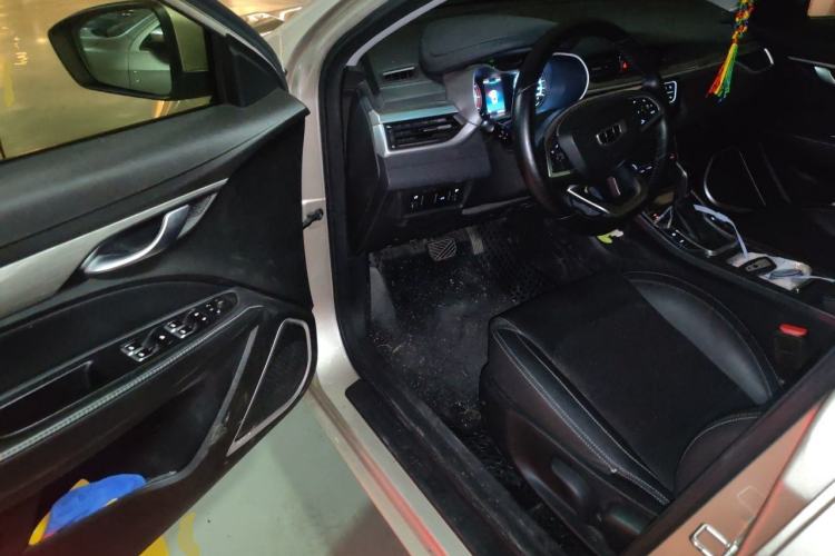 Used Geely Auto Emgrand 2019 Leading Edition 1.5L CVT Luxury Model China VI Standard Driver Seat
