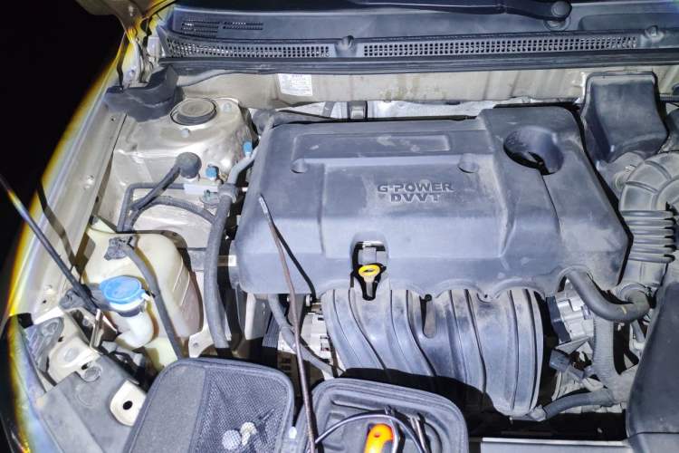 Used Geely Auto Emgrand 2019 Leading Edition 1.5L CVT Luxury Model China VI Standard Engine Bay Right