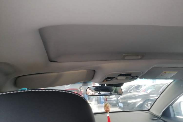 Used Geely Auto Emgrand 2019 Leading Edition 1.5L CVT Upward Asian Games Edition China VI Headliner
