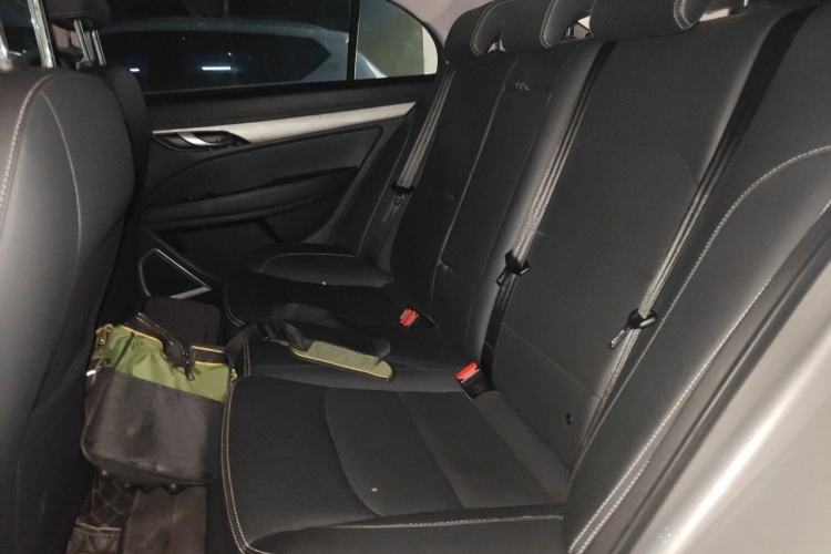 Used Geely Auto Emgrand 2019 Leading Edition 1.5L CVT Luxury Model China VI Standard Left Rear Seat