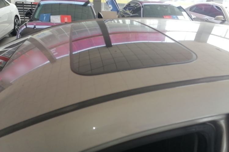 Used Geely Auto Emgrand 2019 Leading Edition 1.5L CVT Upward Asian Games Edition China VI Roof