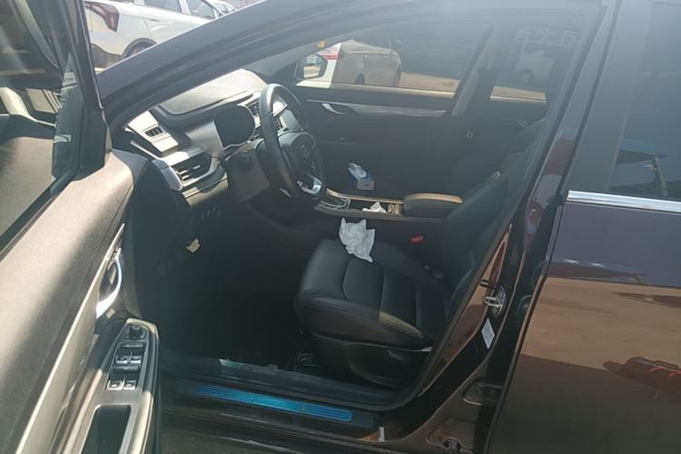 Used Geely Auto Emgrand 2019 Leading Edition 1.5L CVT Upward-Connected Model China VI Standard Driver Seat