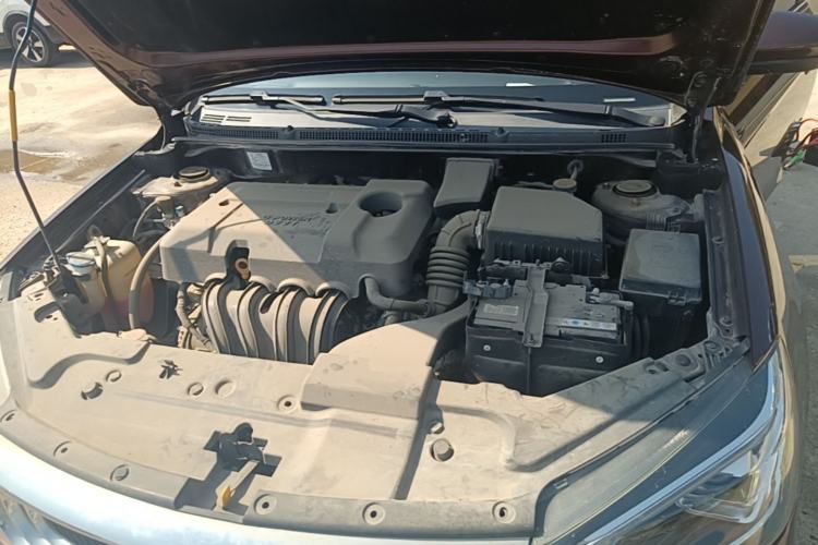 Used Geely Auto Emgrand 2019 Leading Edition 1.5L CVT Upward-Connected Model China VI Standard Engine Bay