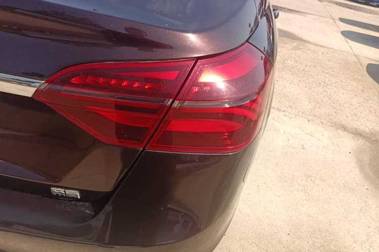 Used Geely Auto Emgrand 2019 Leading Edition 1.5L CVT Upward-Connected Model China VI Standard Exterior 3