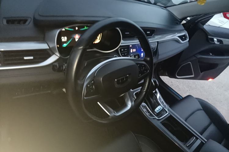 Used Geely Auto Emgrand 2019 Leading Edition 1.5L CVT Upward-Connected Model China VI Standard Steering Wheel