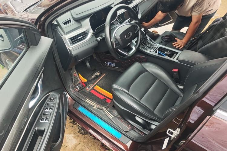 Used Geely Auto Emgrand 2019 Leading Edition 1.5L CVT Upward-Connected Model China VI Standard Driver Seat