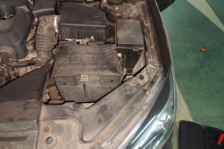 Used Geely Auto Emgrand 2019 Leading Edition 1.5L CVT Upward-Connected Model China VI Standard Engine Bay Left