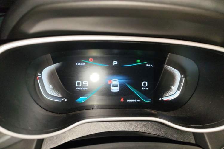 Used Geely Auto Emgrand 2019 Leading Edition 1.5L CVT Upward-Connected Model China VI Standard Instrument Cluster