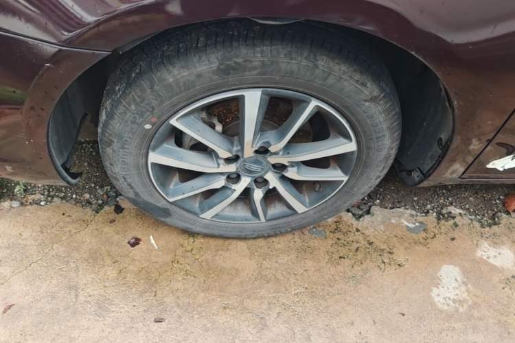 Used Geely Auto Emgrand 2019 Leading Edition 1.5L CVT Upward-Connected Model China VI Standard Left Front Wheel Hub