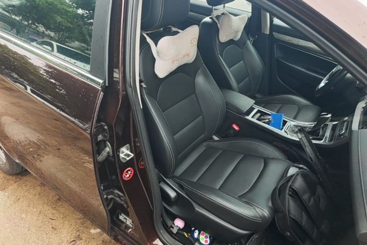 Used Geely Auto Emgrand 2019 Leading Edition 1.5L CVT Upward-Connected Model China VI Standard Right Front Seat