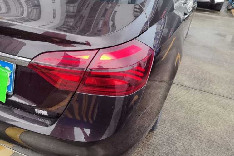 Used Geely Auto Emgrand 2019 Leading Edition 1.5L CVT Upward-Connected Model China VI Standard Right Rear Taillight