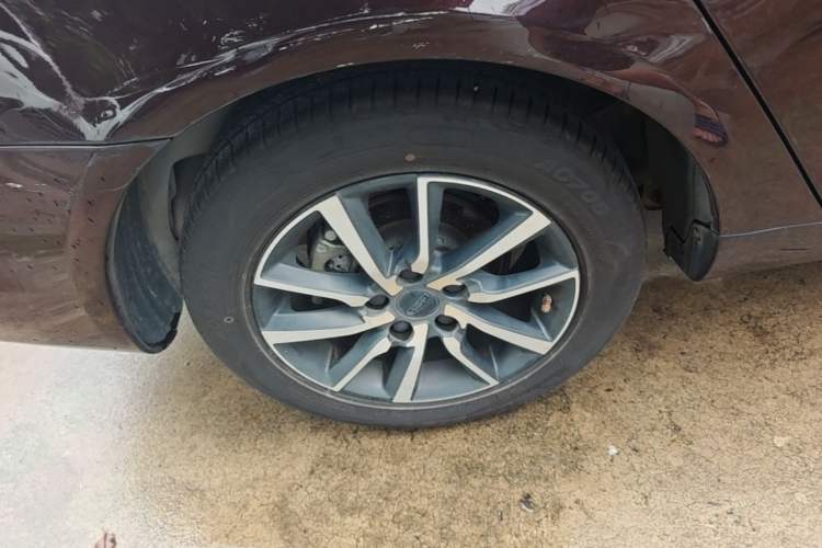 Used Geely Auto Emgrand 2019 Leading Edition 1.5L CVT Upward-Connected Model China VI Standard Right Rear Wheel Hub