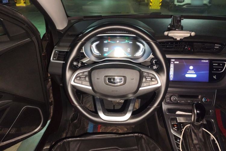 Used Geely Auto Emgrand 2019 Leading Edition 1.5L CVT Upward-Connected Model China VI Standard Steering Wheel