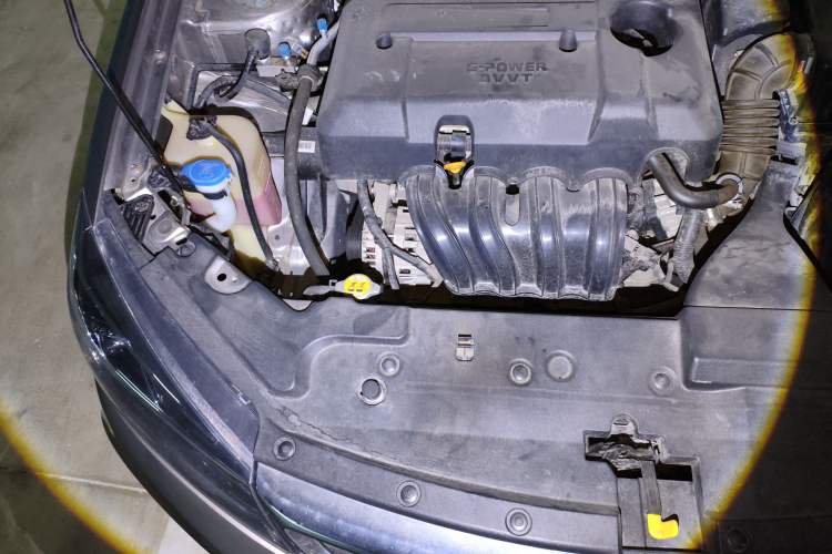 Used Geely Auto Emgrand 2019 Leading Edition 1.5L CVT Luxury Model China VI Standard Engine Bay Right