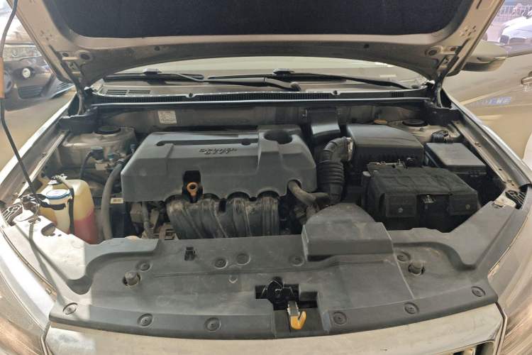 Used Geely Auto Emgrand 2019 Leading Edition 1.5L CVT Luxury Model China VI Standard Engine Bay