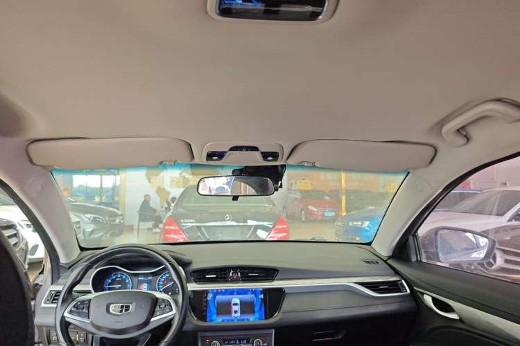 Used Geely Auto Emgrand 2019 Leading Edition 1.5L CVT Luxury Model China VI Standard Headliner