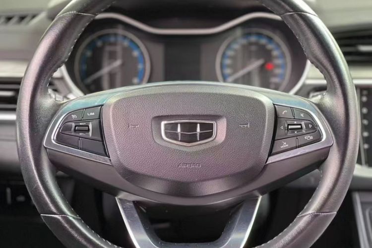 Used Geely Auto Emgrand 2019 Leading Edition 1.5L CVT Luxury Model China VI Standard Interior 1