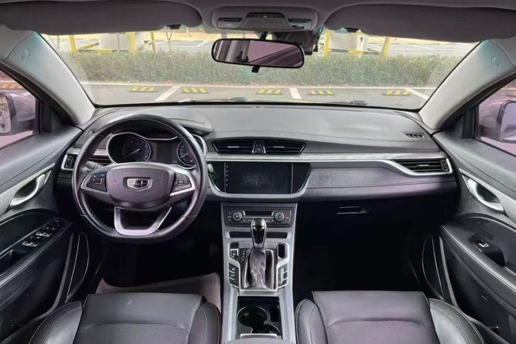 Used Geely Auto Emgrand 2019 Leading Edition 1.5L CVT Luxury Model China VI Standard Interior 4