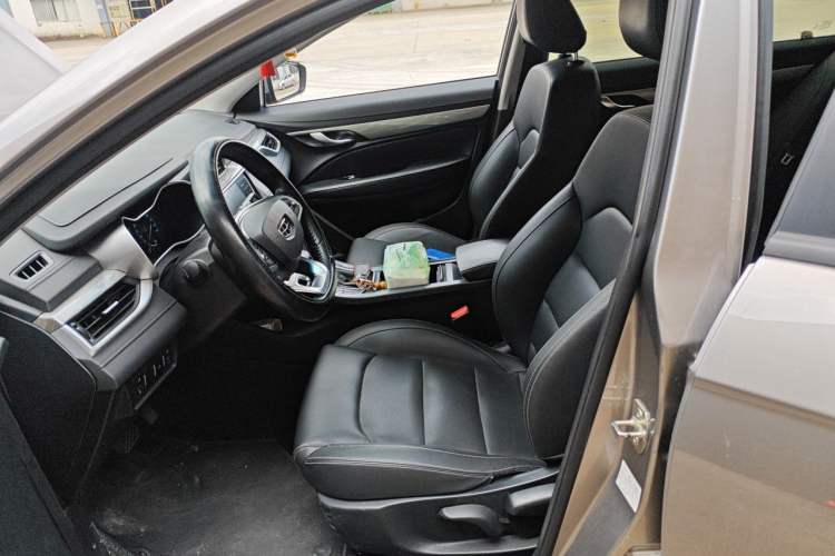 Used Geely Auto Emgrand 2019 Leading Edition 1.5L CVT Luxury Model China VI Standard Left Front Seat