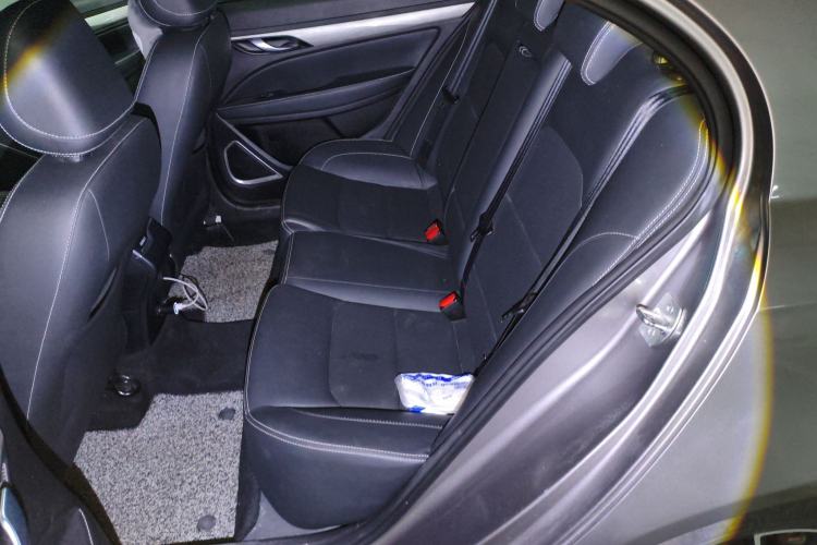 Used Geely Auto Emgrand 2019 Leading Edition 1.5L CVT Luxury Model China VI Standard Left Rear Seat