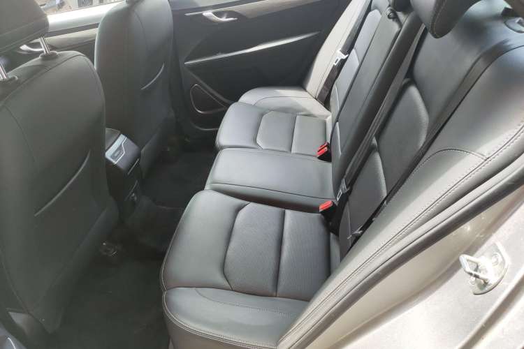 Used Geely Auto Emgrand 2019 Leading Edition 1.5L CVT Luxury Model China VI Standard Left Rear Seat