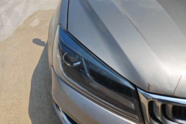 Used Geely Auto Emgrand 2019 Leading Edition 1.5L CVT Luxury Model China VI Standard Right Front Headlight