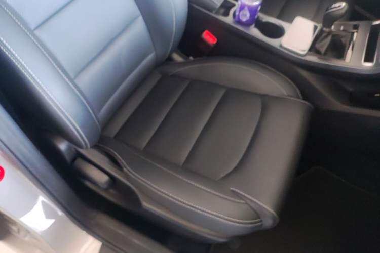 Used Geely Auto Emgrand 2019 Leading Edition 1.5L Manual Upgraded Connectivity Model China VI Standard Right Front Seat