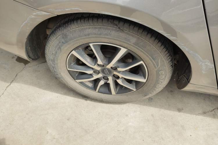 Used Geely Auto Emgrand 2019 Leading Edition 1.5L CVT Luxury Model China VI Standard Right Rear Wheel Hub