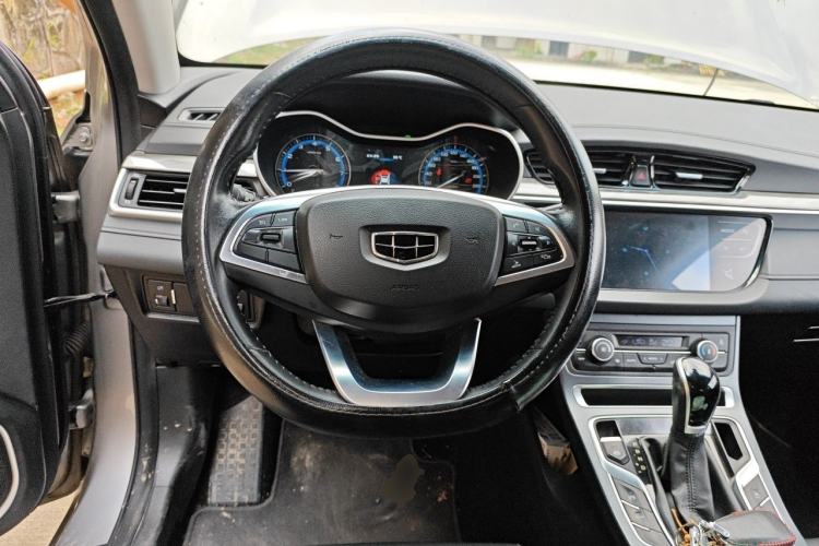 Used Geely Auto Emgrand 2019 Leading Edition 1.5L CVT Luxury Model China VI Standard Steering Wheel