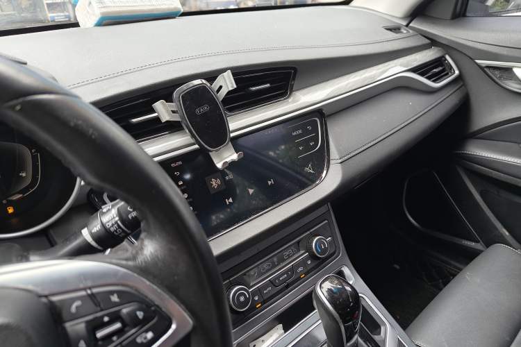 Used Geely Auto Emgrand 2019 Leading Edition 1.5L CVT Upward Asian Games Edition China V Audio And AC Panel