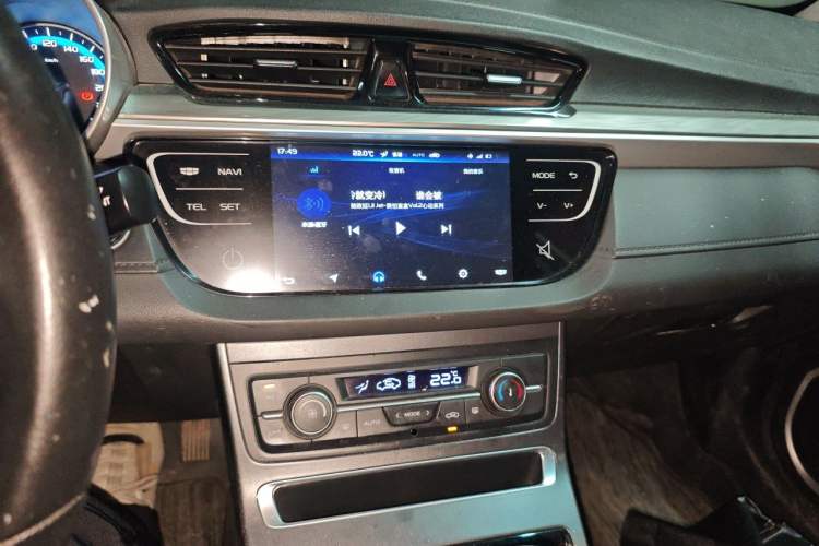 Used Geely Auto Emgrand 2019 Leading Edition 1.5L Manual Luxury Model China VI Standard Audio And AC Panel