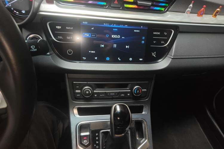 Used Geely Auto Emgrand 2019 Leading Edition 1.5L CVT Luxury Model China VI Standard Audio And AC Panel
