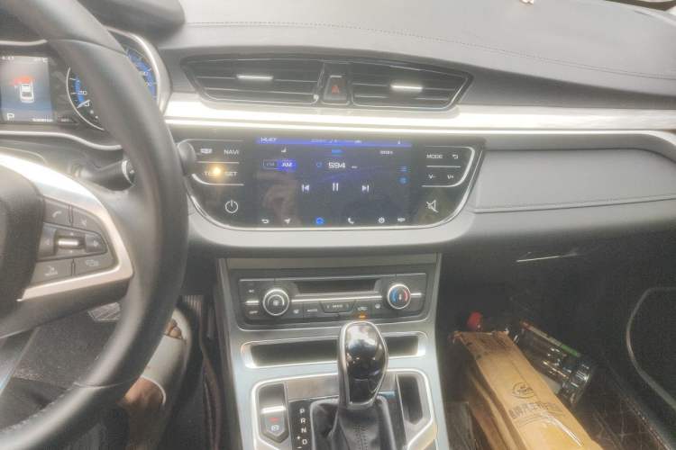 Used Geely Auto Emgrand 2019 Leading Edition 1.5L CVT Luxury Model China VI Standard Audio And AC Panel