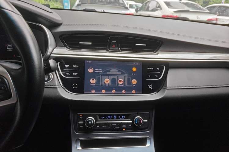 Used Geely Auto Emgrand 2019 Leading Edition 1.5L Manual Upward Asian Games Edition China VI Audio And AC Panel
