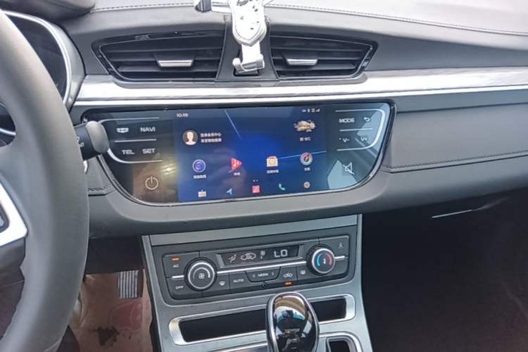 Used Geely Auto Emgrand 2019 Leading Edition 1.5L CVT Upward-Connected Model China VI Standard Audio And AC Panel
