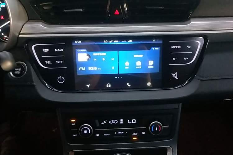 Used Geely Auto Emgrand 2019 Leading Edition 1.5L CVT Luxury Model China VI Standard Audio And AC Panel