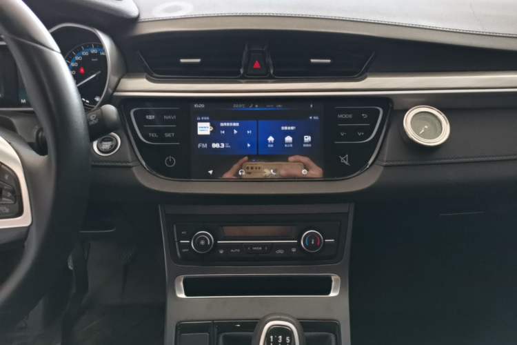 Used Geely Auto Emgrand 2019 Leading Edition 1.5L Manual Luxury Model China VI Standard Audio And AC Panel