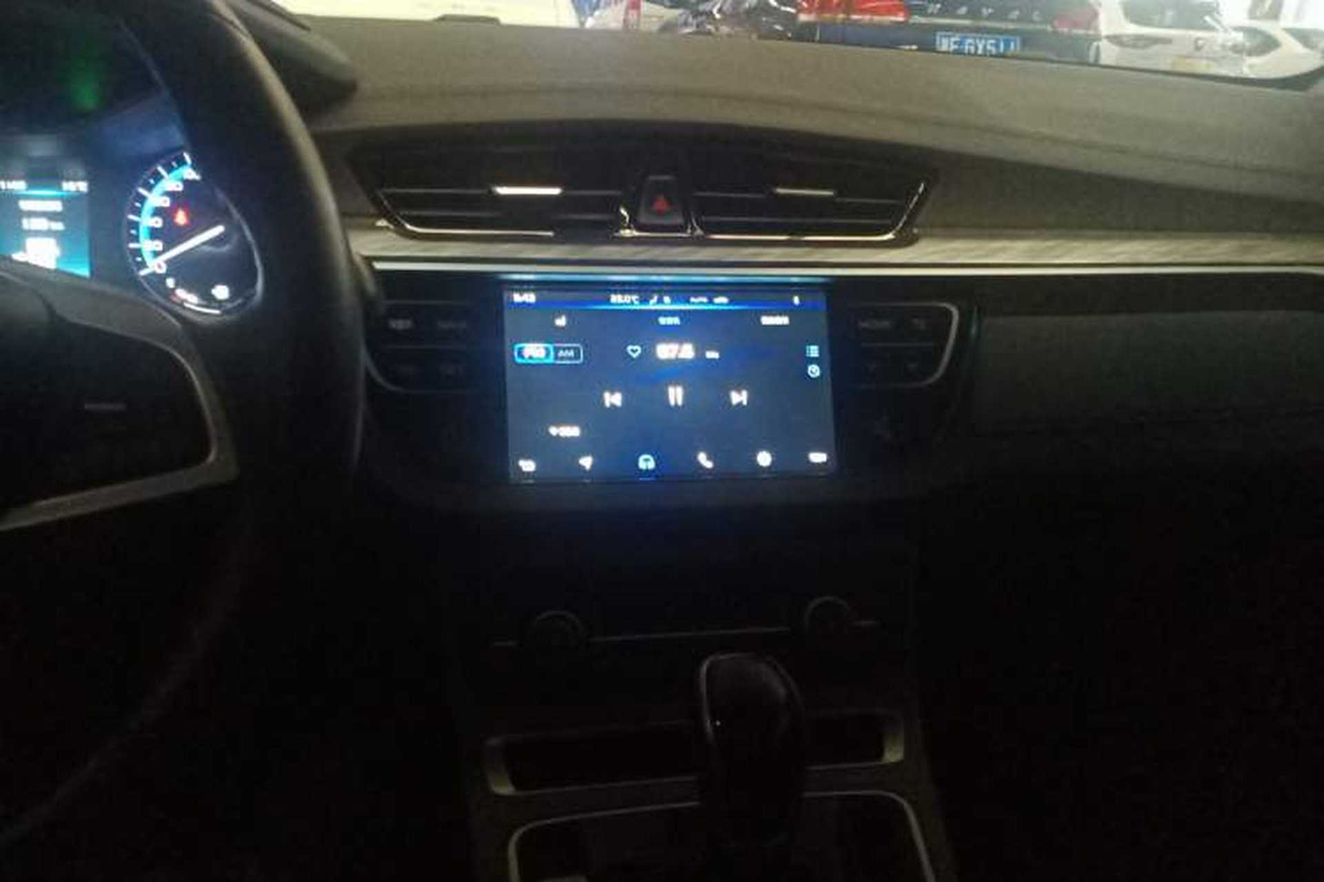 Used Geely Auto Emgrand 2019 Leading Edition 1.5L CVT Luxury Model China VI Standard Audio And AC Panel