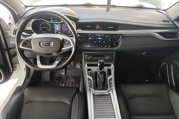 Used Geely Auto Emgrand 2019 Leading Edition 1.5L CVT Luxury Model China VI Standard Center Console