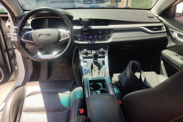 Used Geely Auto Emgrand 2019 Leading Edition 1.5L CVT Upward Asian Games Edition China VI Center Console