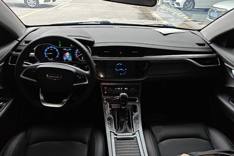 Used Geely Auto Emgrand 2019 Leading Edition 1.5L CVT Luxury Model China VI Standard Center Console