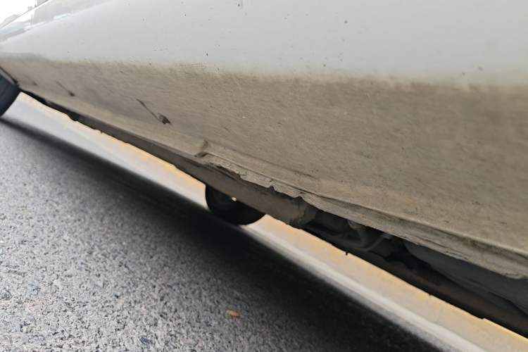 Used Geely Auto Emgrand 2019 Leading Edition 1.5L Manual Upward Asian Games Edition China VI Chassis Rear Left