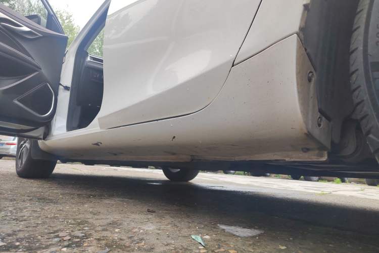 Used Geely Auto Emgrand 2019 Leading Edition 1.5L CVT Upward Connectivity Model China V Standard Chassis Rear Left