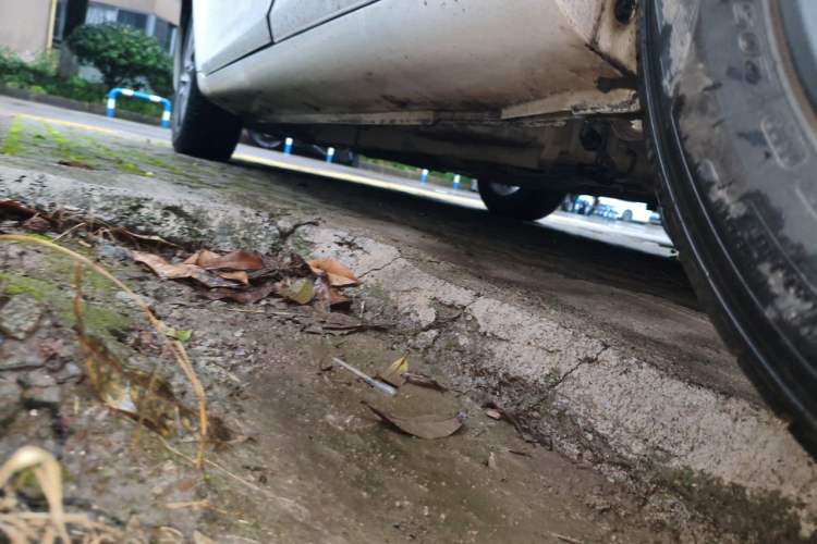 Used Geely Auto Emgrand 2019 Leading Edition 1.5L CVT Upward-Connected Model China VI Standard Chassis Rear Left