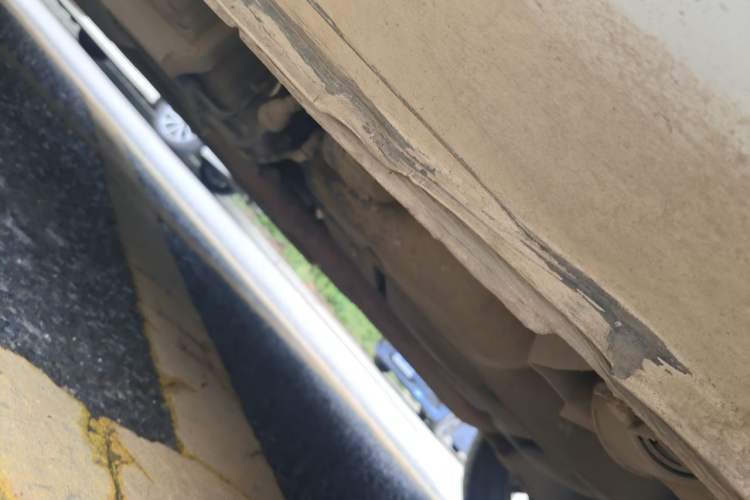 Used Geely Auto Emgrand 2019 Leading Edition 1.5L CVT Upward-Connected Model China VI Standard Chassis Rear Left
