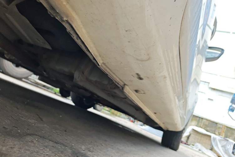 Used Geely Auto Emgrand 2019 Leading Edition 1.5L CVT Upward-Connected Model China VI Standard Chassis Rear Right