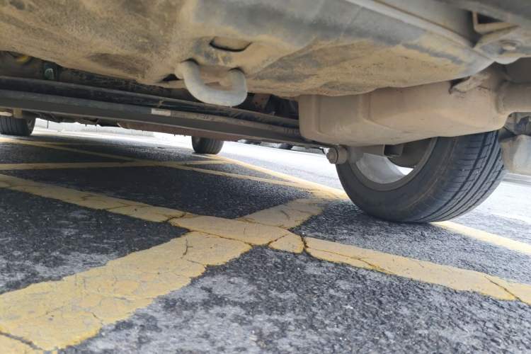 Used Geely Auto Emgrand 2019 Leading Edition 1.5L CVT Upward-Connected Model China VI Standard Chassis Rear