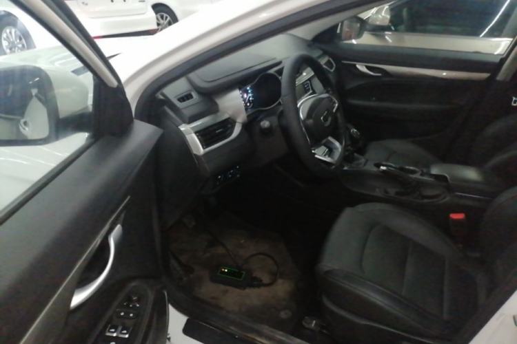 Used Geely Auto Emgrand 2019 Leading Edition 1.5L Manual Luxury Model China VI Standard Driver Seat