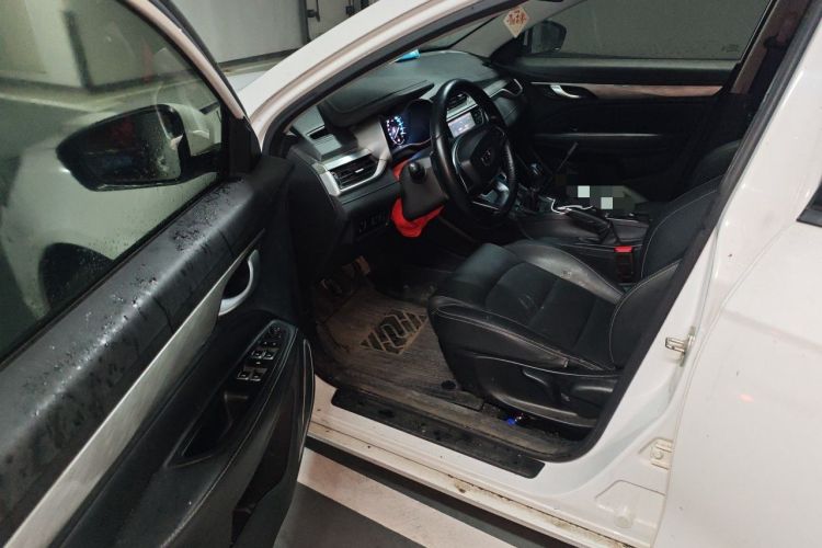 Used Geely Auto Emgrand 2019 Leading Edition 1.5L Manual Luxury Model China VI Standard Driver Seat