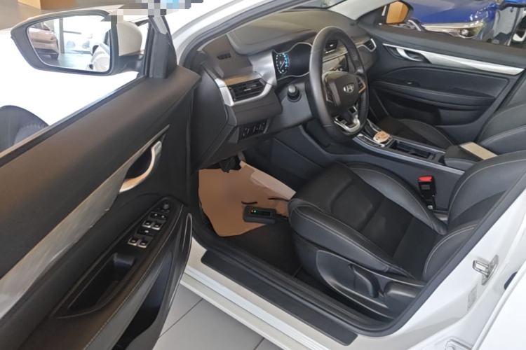 Used Geely Auto Emgrand 2019 Leading Edition 1.5L CVT Luxury Model China VI Standard Driver Seat